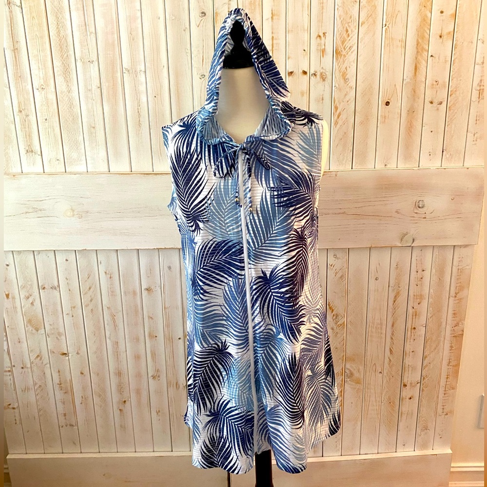 Hooded beach cover up by J Valdi, size S, NWT